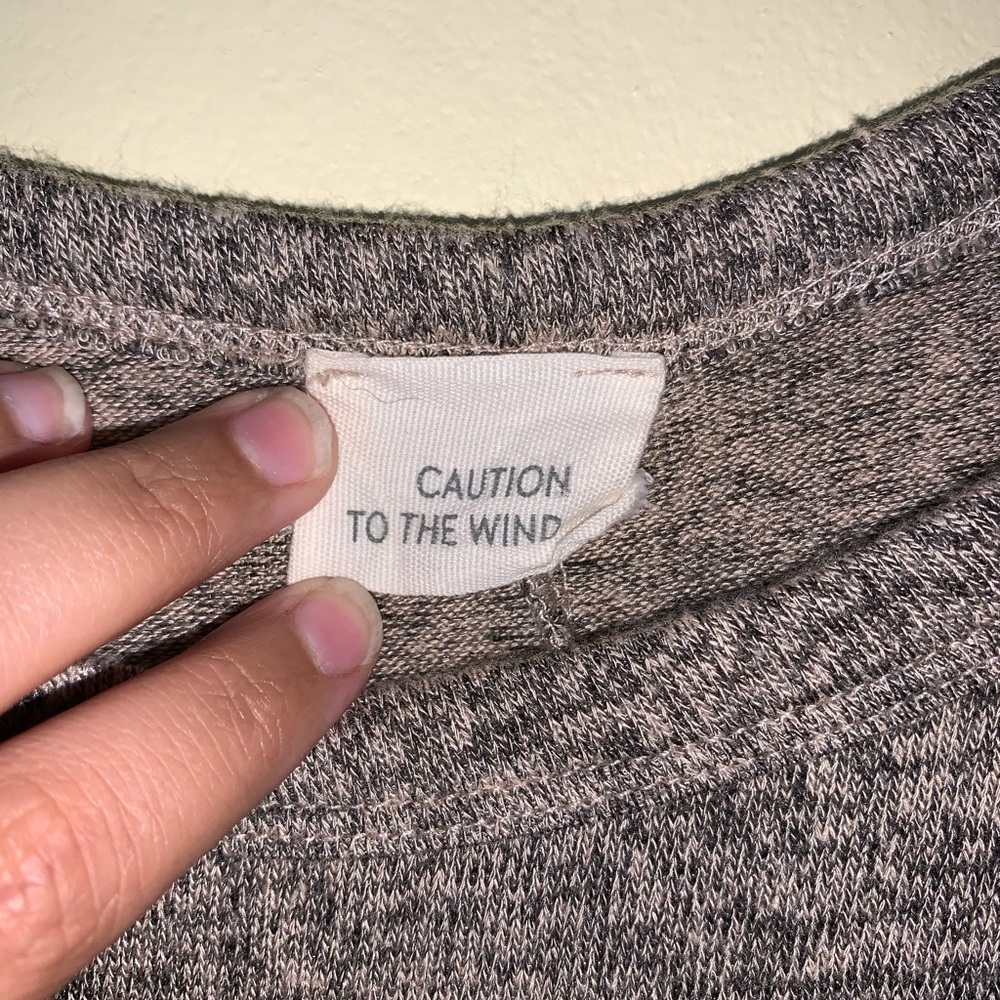 CAUTION TO THE WIND | speckled top - Picture 3 of 5